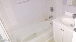 34 Young St, Waterbury CT  06704-4142 exterior