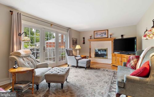 3 Dansfield Dr, Wilmington DE  19803-4806 exterior
