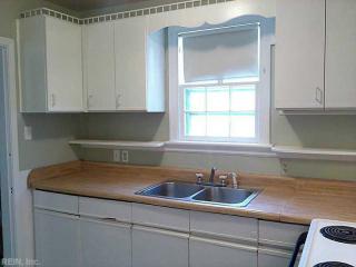 626 Ellen Rd, Newport News VA  23605-2814 exterior