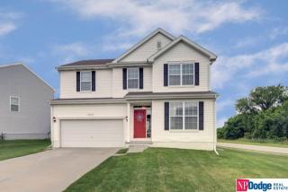 8704 Wyoming St, Omaha, NE 68122-5245