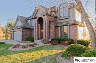 345 166th St, Omaha NE  68118-2619 exterior