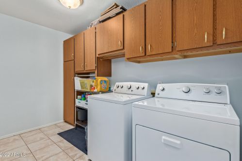 1492 Westchester Dr, Chandler AZ 85249-5091 exterior