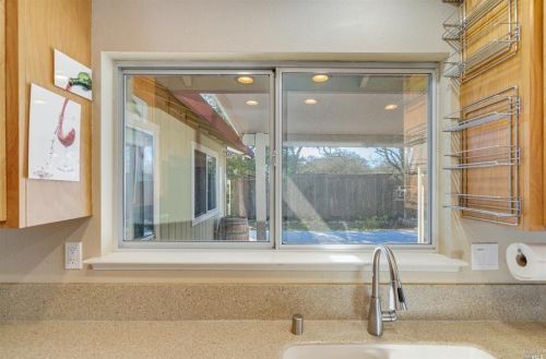 144 Fulton Pl, Windsor CA  95492-9474 exterior