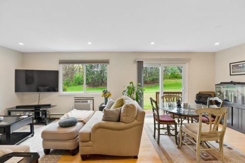 29 Monika Ln, Brookfield Center, CT 06804-3930