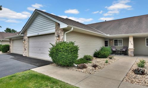 68 Crown Pointe Curv, Hudson, WI 54016-7776