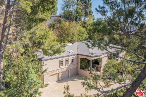 4120 Valley Meadow Rd, Van Nuys, CA 91436-3437