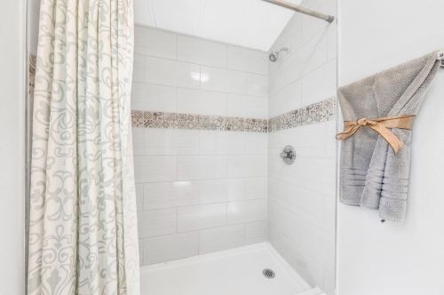 9644 Kent St, Elk Grove CA  95624-2436 exterior