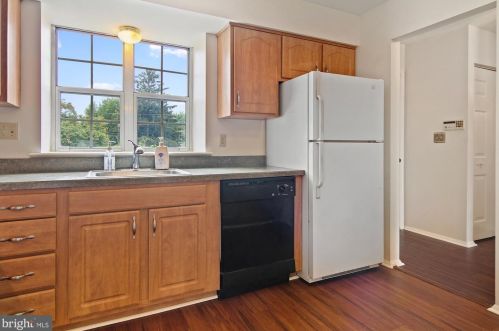 5447 Pond Rd, Harrisburg PA 17111-3765 exterior