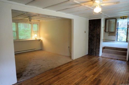 354 Alden Rd, Yorktown Hgts NY  10598-3204 exterior