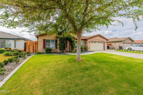 5907 Siena Ln, Bakersfield, CA 93308-7160