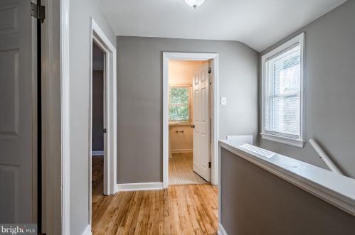 156 Riverview Dr, New Castle DE  19720-2732 exterior