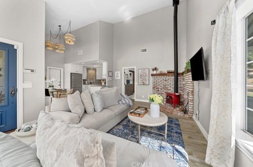 41664 Camino Del Vino, Temecula CA  92592-8439 exterior