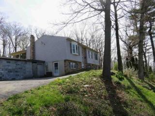1005 Schappell Rd, Moselem, PA 19526-8158