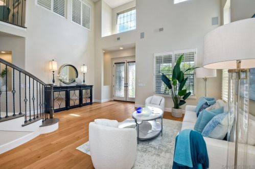 3460 Paseo Ancho, Carlsbad CA  92009-9517 exterior
