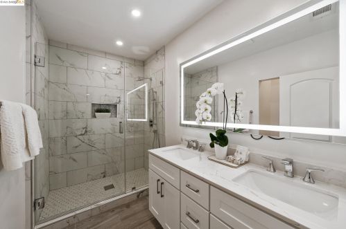 28 Camino Encinas, Orinda CA  94563-3335 exterior
