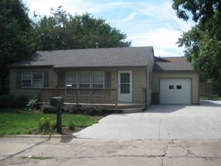 1415 Vista Ln, Manhattan KS  66502-4636 exterior