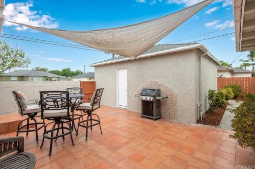 6003 Eckleson St, Lakewood CA  90713-1910 exterior