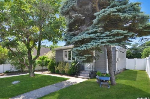 19 8th St, Matinecock, NY 11560-1601