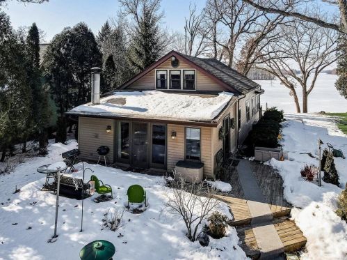 5950 River Bay Rd, Waterford, WI 53185-3035