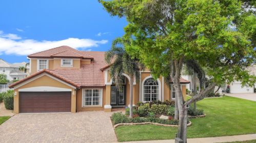 7219 Serrano Ter, Delray Beach FL  33446-2200 exterior