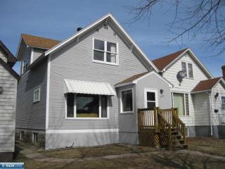 319 9 St, Virginia MN  55792-2836 exterior