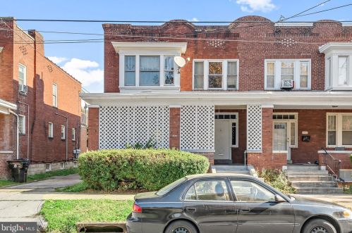 2225 Green St, Harrisburg, PA 17110-1033