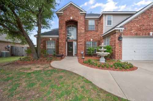 5088 San Jacinto Dr, Fort Worth TX  76137-5537 exterior