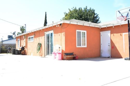 2942 Avalon St, Riverside CA 92509-2015 exterior