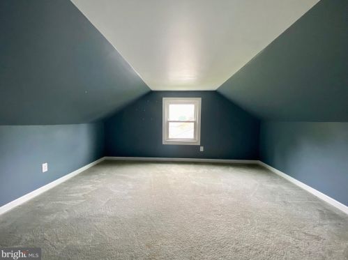 844 Maple Dr, Southampton PA 18966-4208 exterior