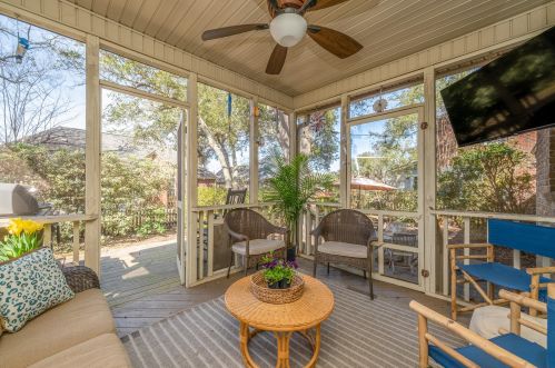 1328 Southlake Dr, Mount Pleasant SC  29464-7441 exterior