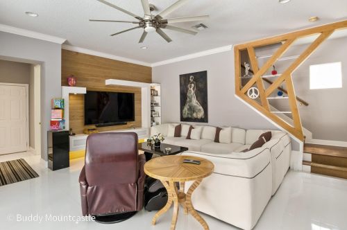 725 Sandy Point Ln, West Palm Beach, FL 33410-3427