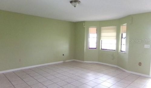 632 Reindeer Dr, Kissimmee, FL 34759-4317
