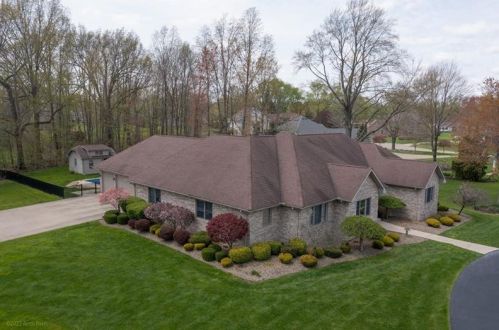 1167 Brandywine Dr, Hermitage, PA 16148-4319