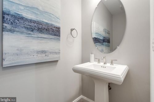 1930 Hillside Dr, Falls Church VA  22043-1414 exterior