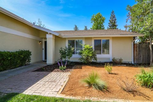6324 Twin Wood Way, Citrus Heights CA  95621-3526 exterior