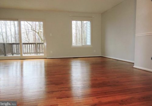 11585 Mohican Rd, Woodbridge, VA 22192-1150