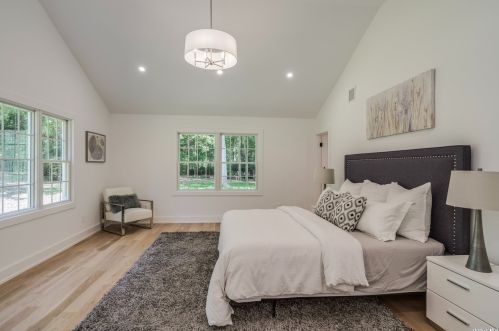 53 Winkle Point Dr, Northport NY  11768-1154 exterior