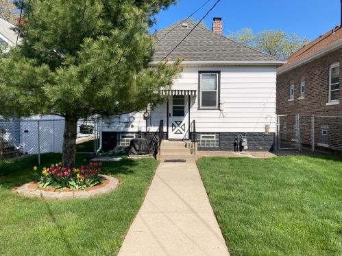 2422 Birch Ave, Whiting, IN 46394-2137
