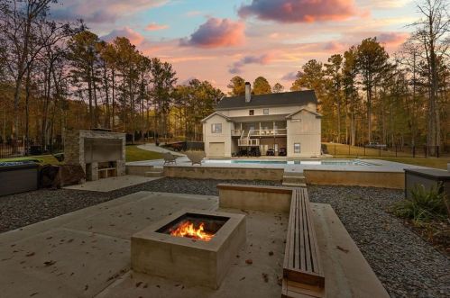 215 Diamond Pt, Fayetteville GA  30215-5149 exterior