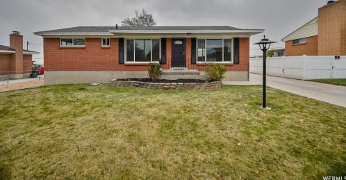 3863 Rosemary St, Salt Lake City, UT 84120-2723