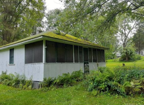 90 Maple Dr, Coventry, CT 06238-2832