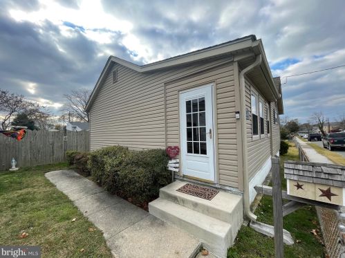 822 Cookman Ave, West Deptford, NJ 08063-1313