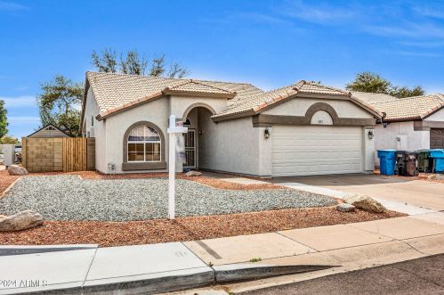 4247 Camino Vivaz, Glendale, AZ 85310-5577