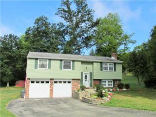 105 Walney Dr, Butler, PA 16002-1117