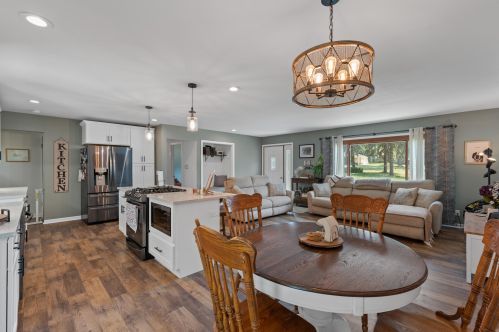 1443 Mount Ct, Hubertus WI  53033-9626 exterior