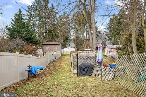 1416 Market St, Camp Hill PA  17011-4813 exterior