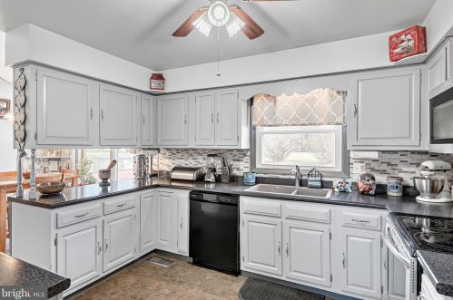 38 Capitol Hill Rd, Siddonsburg, PA 17019-9747