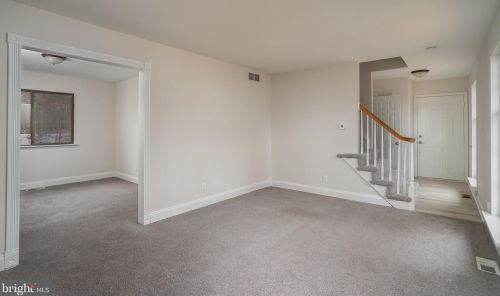 5 Hoot Owl Dr, Erial NJ  08081-9325 exterior