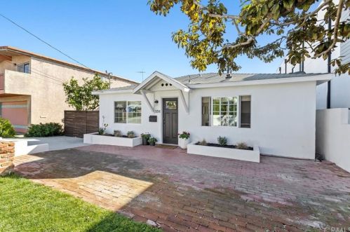 1704 Carlson Ln, Redondo Beach, CA 90278-4713