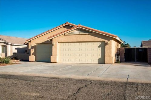 2423 Saguaro Dr, Mohave Valley, AZ 86440-8622